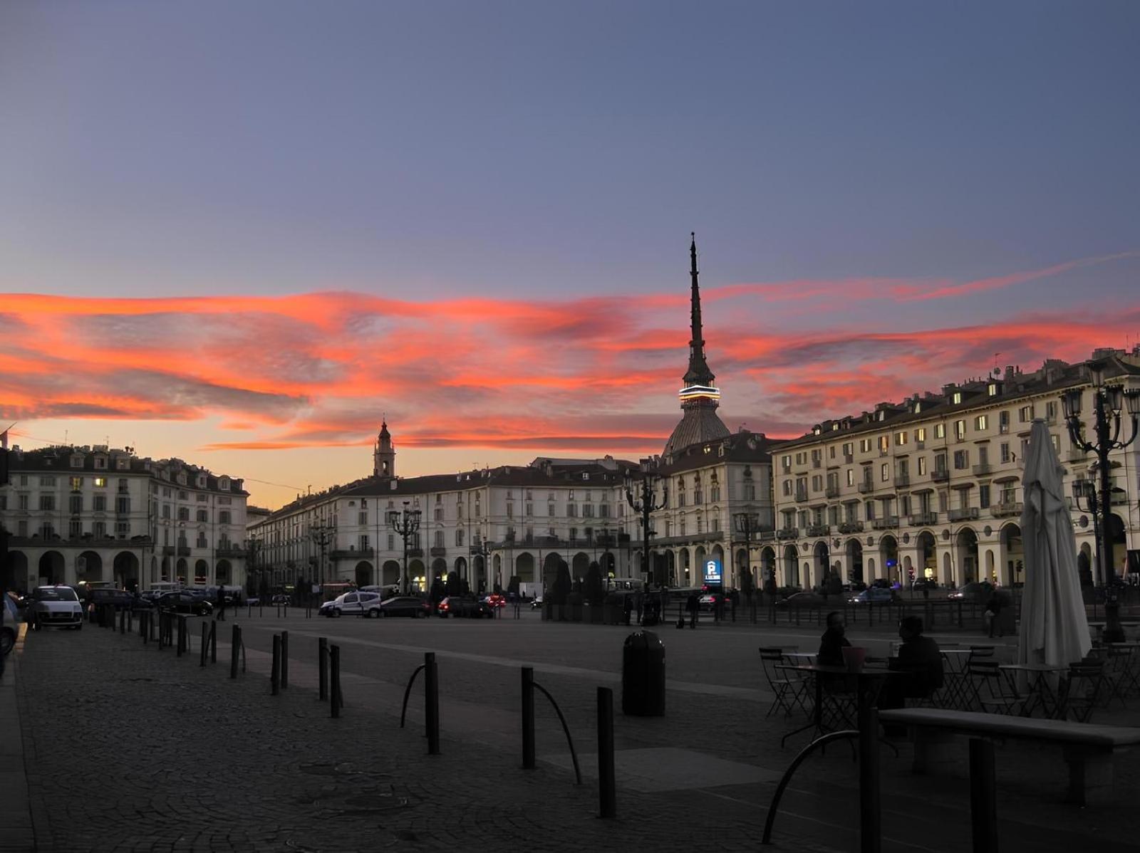 Alloggio Tranquillo Sul Po' - Piazza Vittorio Turin Bagian luar foto